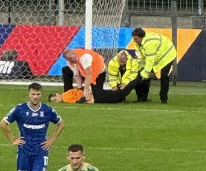 Aktywista „Ostatniego Pokolenia” wtargnął na boisko. Wybrał ten mecz przez prezydenta Nawrockiego
