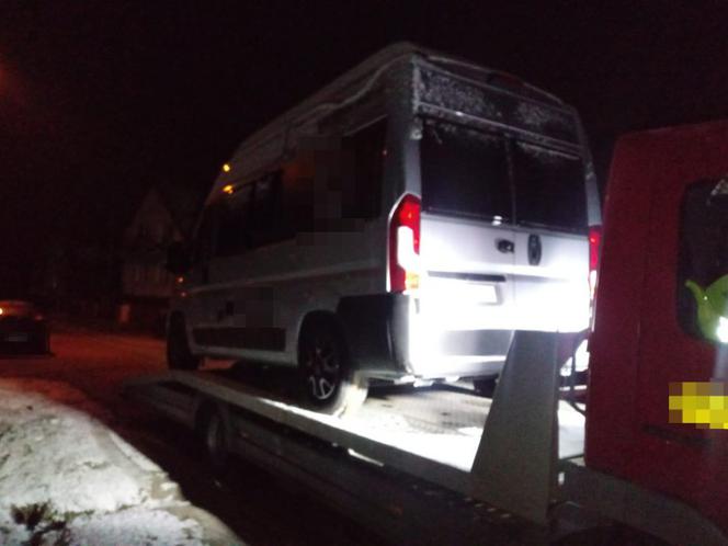 Policjanci odzyskali 6 kradzionych samochodów i motocykl, 2 osoby usłyszały zarzuty