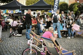 Piknik na rynku w Lesznie