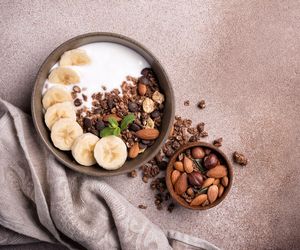 Energetyczne śniadanie w 10 minut? Pyszna owsianka Snickers to porcja smaku i zdrowia