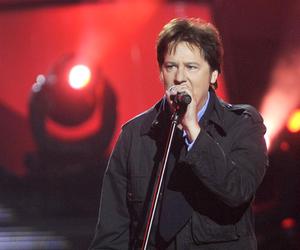 Tą ikonę rock 'n rolla zna każdy! Jak dziś wygląda Shakin Stevens?