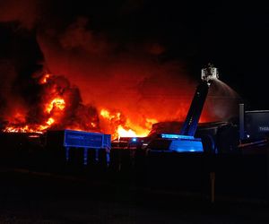 Pożar w Czeladzi. Płonie hala produkcyjna