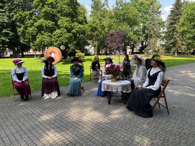 Piknik historyczny II LO w Nowym Sączu 