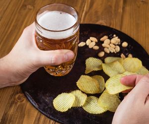 Unikaj przed snem jak ognia. Te produkty zadziałają jak zastrzyk kofeiny