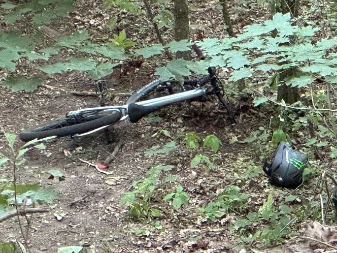 Dramat na Bielanach. Nastolatek wywrócił się na rowerze. W akcji śmigłowiec LPR