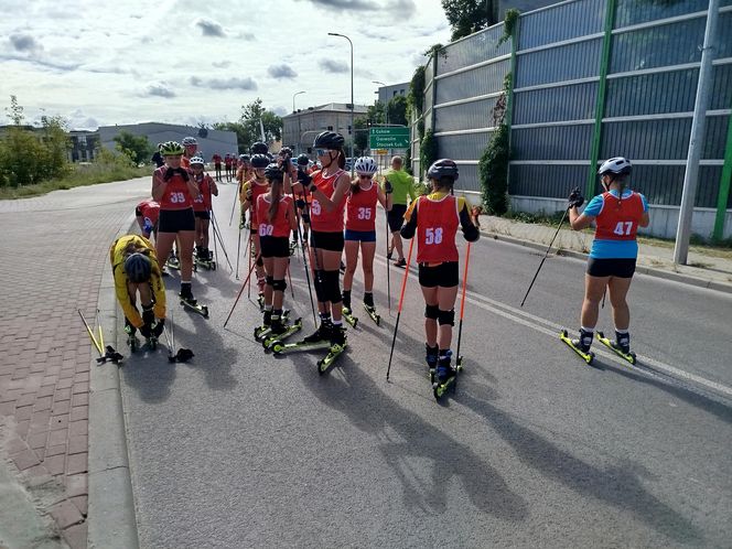 Zawody o Puchar Polski na nartorolkach Marwe Cup 2025 zostały zainaugurowane w Siedlcach