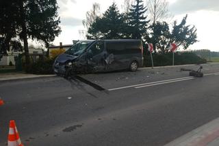 Czołówka pod Płockiem! Renault zupełnie zmiażdżone. Lądował śmigłowiec [ZDJĘCIA]