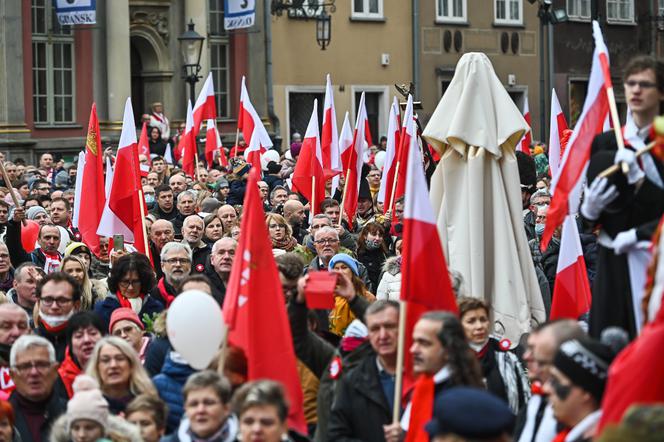 Gdańsk: Mieszkańcy świętują niepodległość