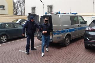 Szajka kieszonkowców okradała warszawiaków. Mieli sprytny sposób. Wszystko się nagrało 