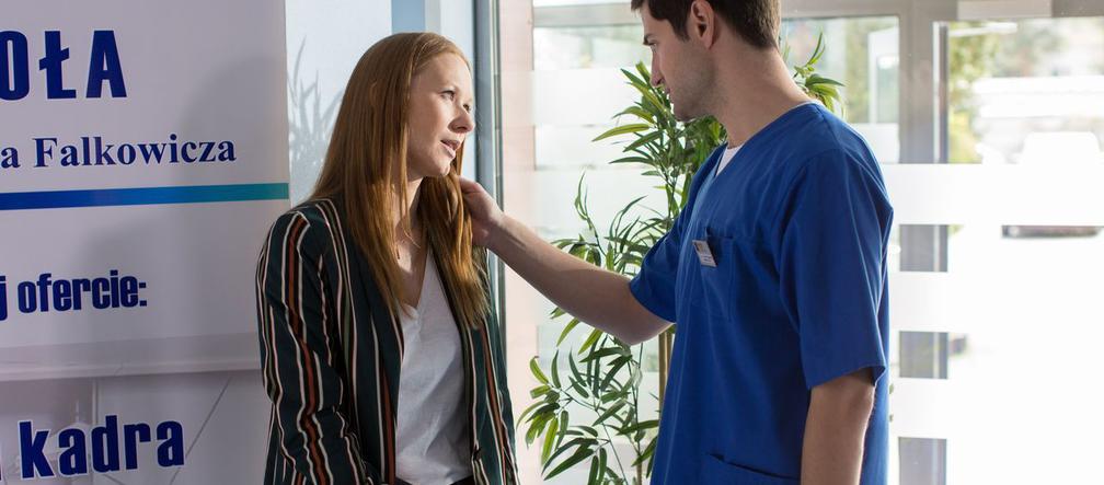 Na dobre i na złe odc. 708. Wiktoria (Katarzyna Dąbrowska), Adam (Grzegorz Daukszewicz)