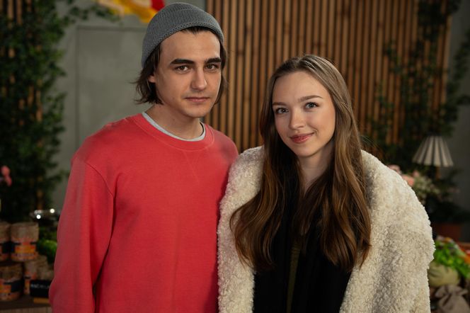 Barwy szczęścia odc. 3210. Romeo (Jacek Tyszkiewicz), Ewelina (Amelia Listwoń)