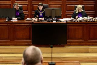 Gretchen żyje i się ukrywa? Wstrząsające zeznania świadków. Oskarżony o zabójstwo swojej mamy Karl Pfeffer znowu przed sądem