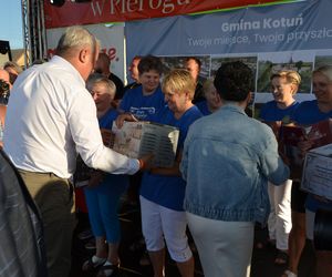 W konkursie na najlepsze pierogi w powiecie Siedleckim w 2025 roku zwyciężył męski zespół KGW „Sami Swoi” z Kotunia! 