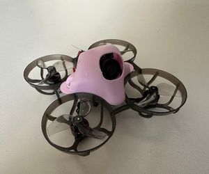 Na lotnisku w Lesznie uczą latać dronami