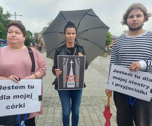 Nieludzkie prawo trzeba zmienić! Protest Ani jednej więcej w Starachowicach