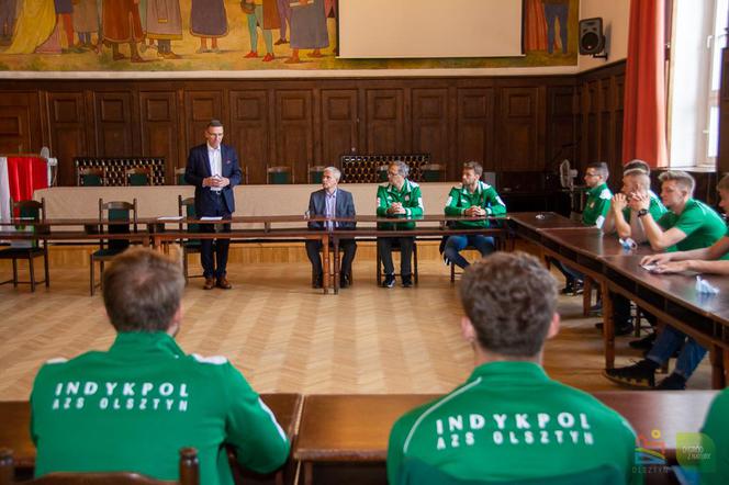 AZS Olsztyn na spotkaniu z prezydentem Piotrem Grzymowiczem