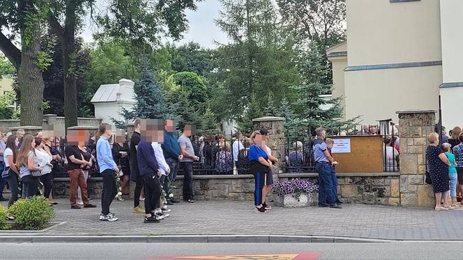 Pogrzeb ofiar zabójstwa w Borowcach. Gianni pożegnał swoich bliskich [ZDJĘCIA]