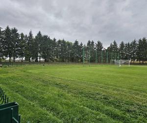 Kacper zginął, przygotowując murawę na mecz. Spoczął niedaleko stadionu 