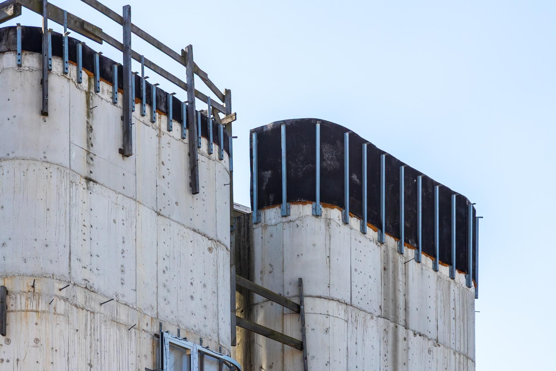 Nadbudowa kamienicy na Gocławku w Warszawie