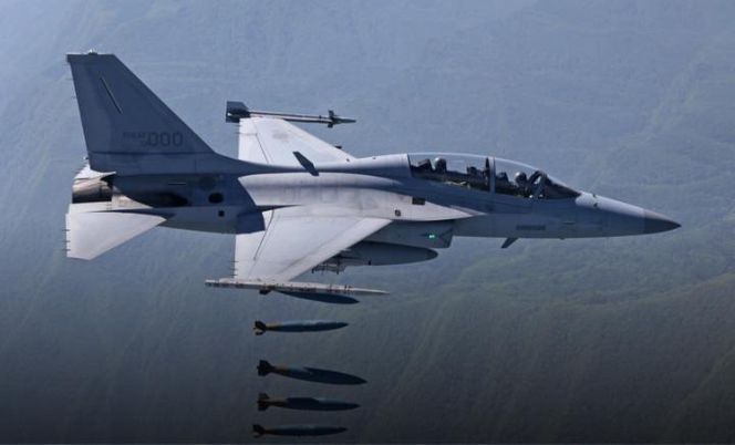 Samolot FA-50