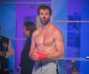 Pierwsza miłość. fałszywy ksiądz Bruno (Konrad Jałowiec)