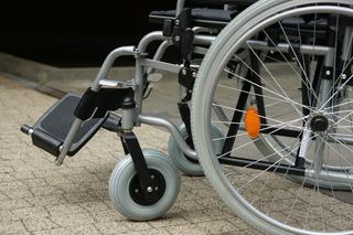 Ukradli wózek inwalidzki, żeby… sobie pojeździć. Straszna głupota młodych ludzi