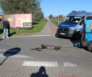 Przejechał hulajnogą pomiędzy dwoma samochodami. Były połączone liną holowniczą