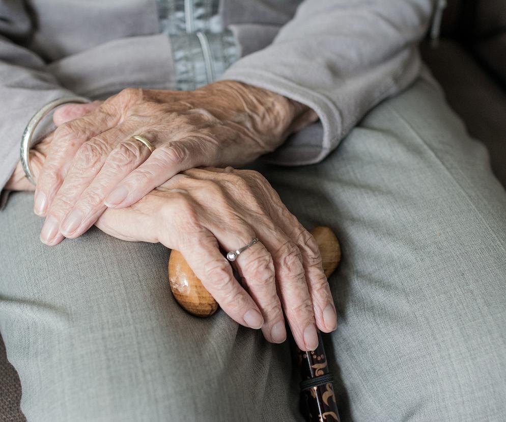 88-letnia seniorka oszukana w Rudzie Śląskiej (zdj. ilustracyjne)