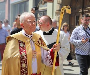 Abp Marek Jędraszewski w Boże Ciało: Chrystus – i tylko On! – jest naszym pokojem i naszym pojednaniem