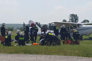 Uszkodzony samolot i awaryjne lądowanie! Ogromna akcja służb na lotnisku