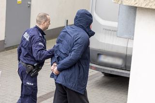 Szymon Ziółkowski doprowadzony do prokuratury w Poznaniu