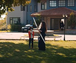 Emanet. Pierwsza bliskość Nany i Yamana 