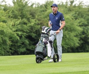 Jerzy Dudek złapał za kijek i zaczął nim machać. Były gwiazdor Realu na polu golfowym
