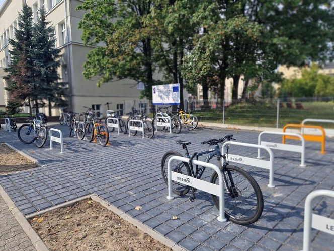Nowy parking rowerowy w Lesznie
