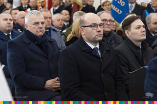 Łomża. Biskup Stanisław Stefanek pochowany. Żegnały go setki ludzi