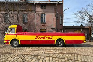 Zbliża się Gitarowy Rekord Świata! Do wydarzenia dołącza zabytkowy kabriolet i... Muzeum Pana Tadeusza!