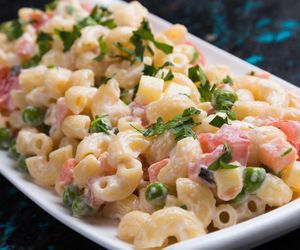 Zapomnij o jarzynowej. Ta świąteczna sałatka podbije niejedno podniebienie