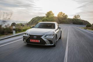 Lexus ES 300h F Sport 