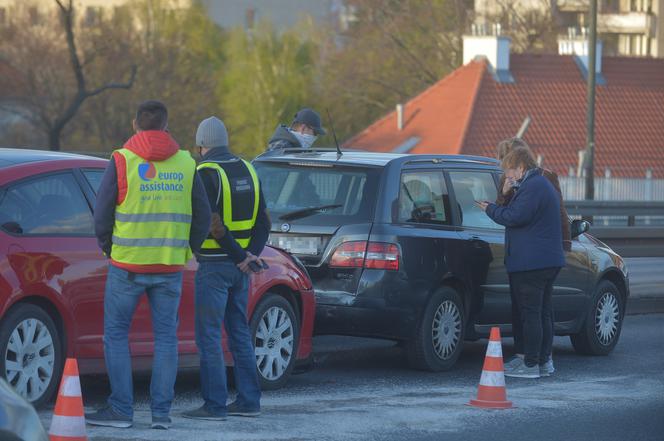 Karambol na Trasie Łazienkowskiej. Ogromny korek