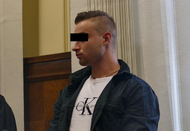 Wypchnął ukochaną przez okno, bo nie chciała do niego wrócić. „Ola sama skoczyła”
