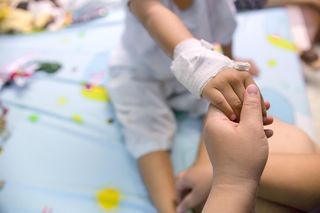 W Polsce coraz więcej dzieci z HIV, kilkulatki chorują na AIDS. Dwie główne przyczyny