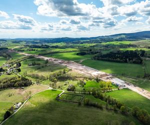 Trwa budowa autostrady D11 Trutnov - Lubawka. Tak wygląda obecnie plac budowy