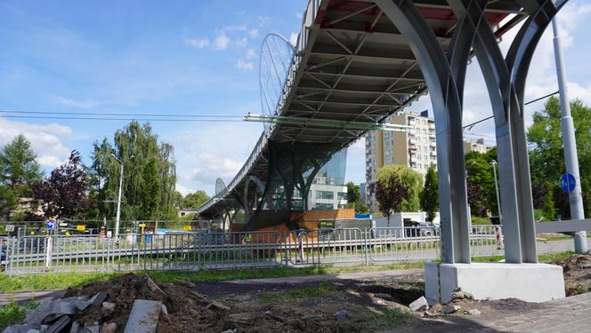 Lublin. Kładka wróciła na swoje miejsce. Jak wygląda konstrukcja nad ulicą Filaretów? Mamy ZDJĘCIA!