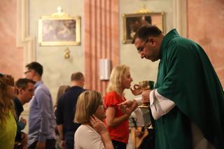 Msza święta dla singli w Krakowie. Najpierw modlitwa, a później potańcówka