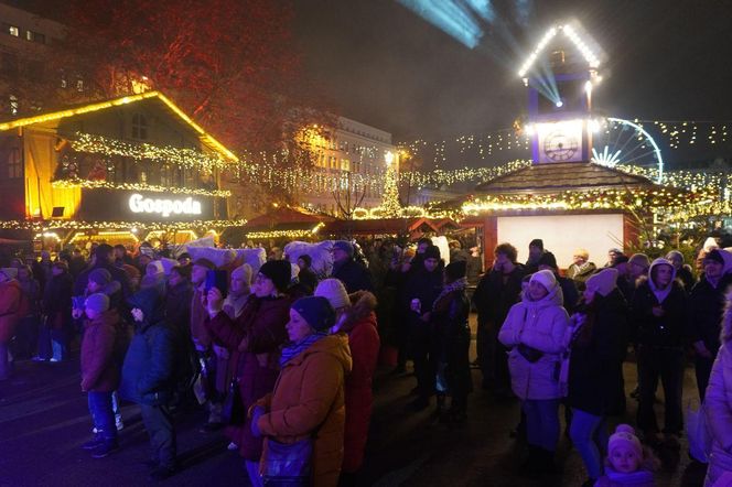 Kolędowanie na placu Wolności