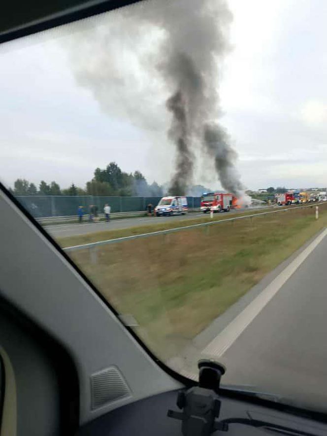 Tragiczny wypadek na S5 pod Bydgoszczą. Auto stanęło w płomieniach