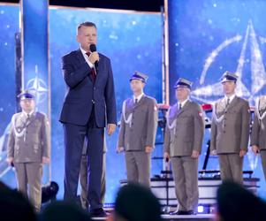 Wakacyjna Trasa Dwójki w Elblągu. Koncert piosenki wojskowej państw NATO