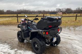 40-letni policjant leżał w bagażniku samochodu z raną postrzałową głowy. Nowe fakty w sprawie