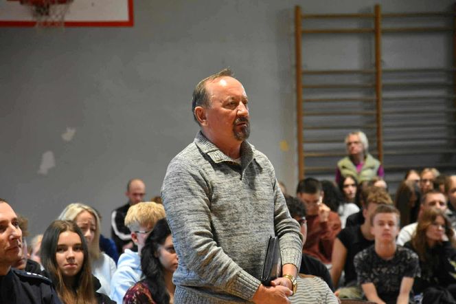 Dominik Dąbrowski spotkał się z młodzieżą III LO w Grudziądzu cz. I