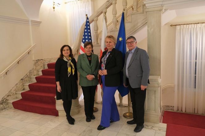 Rozmowa z Joanna Brill o współpracy z Chicago 